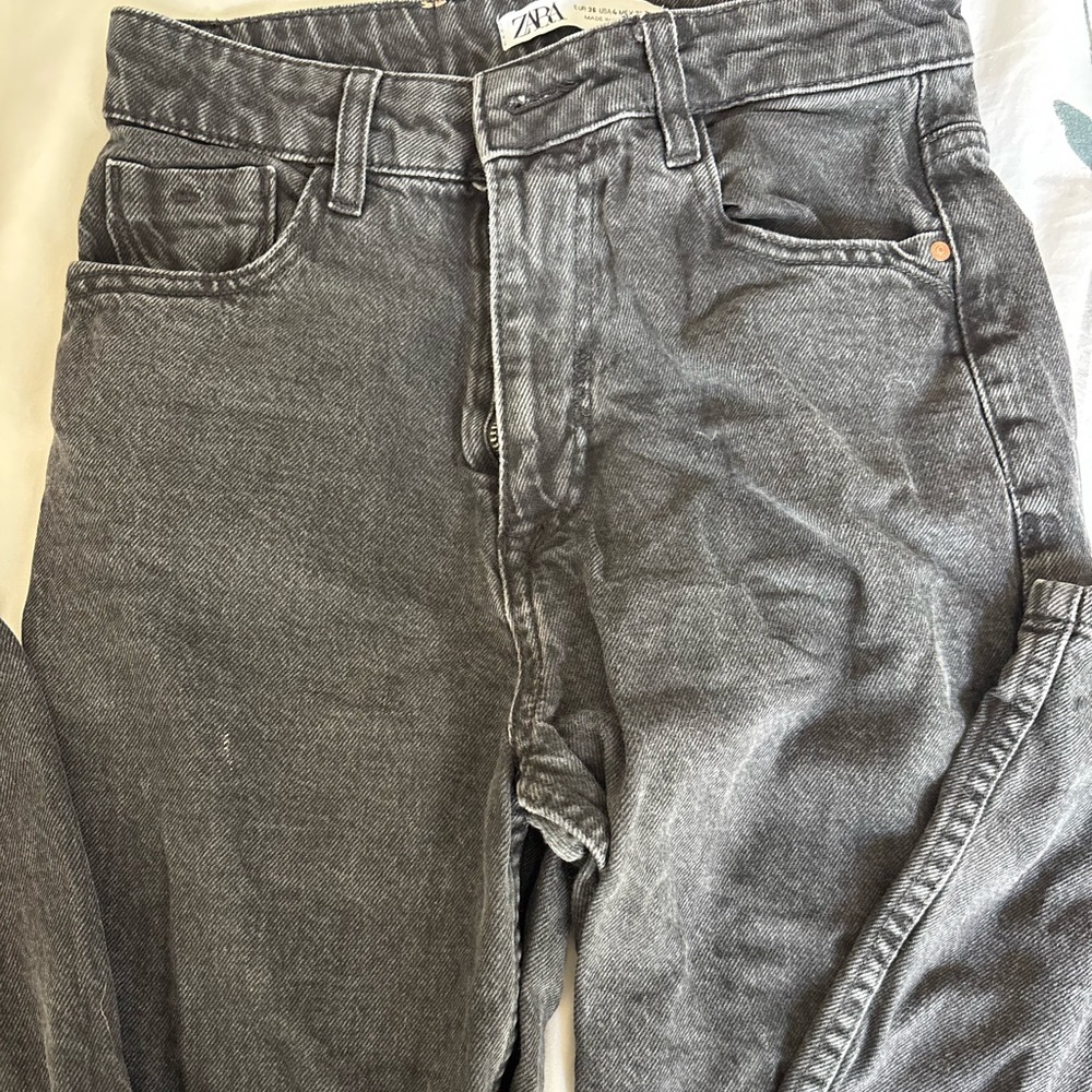 Zara Women’s Black Mom Jeans